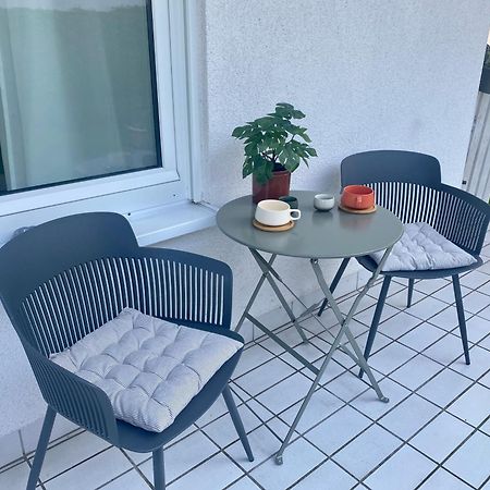 Moderne Wohnung Mit Terrasse & Parkplatz; Naehe Bwzk & Amazon Coblence Extérieur photo