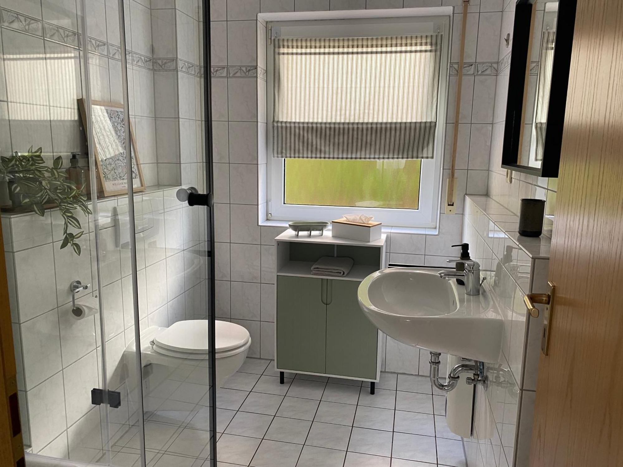 Moderne Wohnung Mit Terrasse & Parkplatz; Naehe Bwzk & Amazon Coblence Extérieur photo
